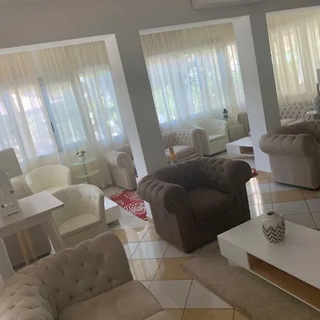 Elsa 2 Hotel